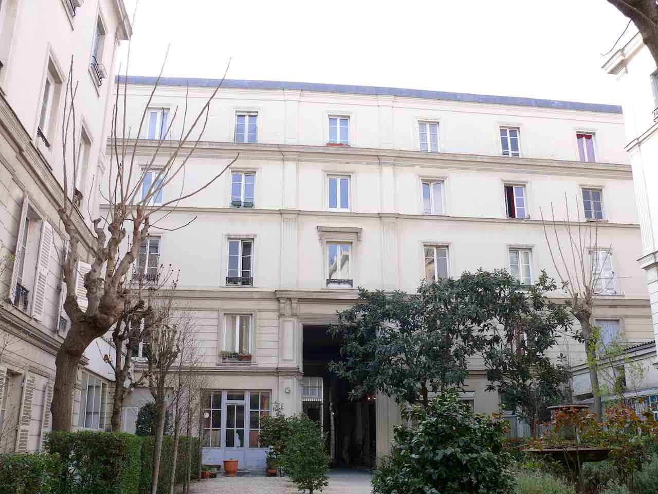 Cité Napoléon bâtiment vers rue copie.jpg